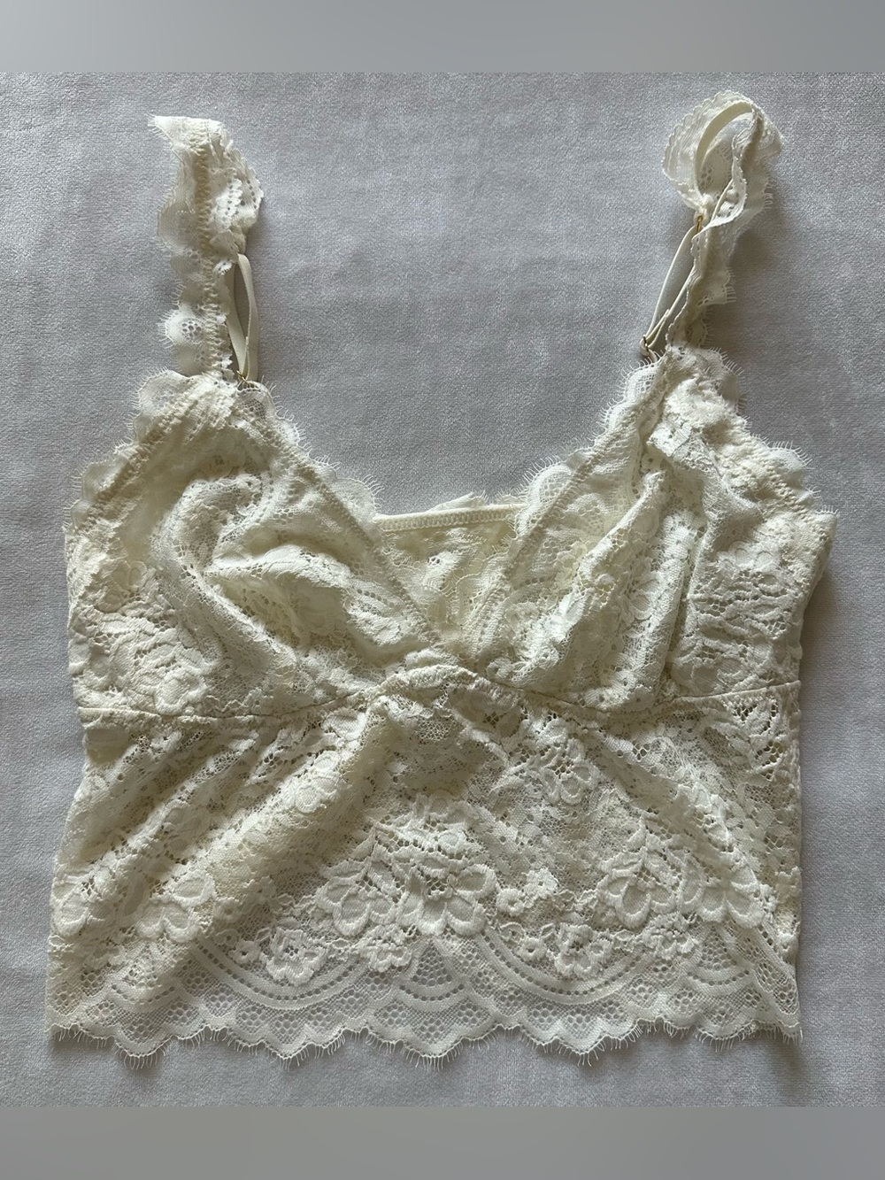 aerie super soft white lace bralette/ size medium